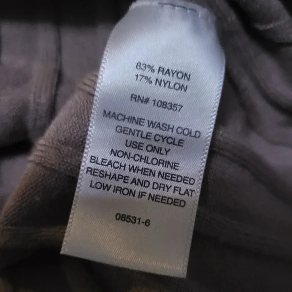 Liz Claiborne Long Sleeve Button Front Collared Tunic Sweater, Beige, EUC! - Picture 9 of 9